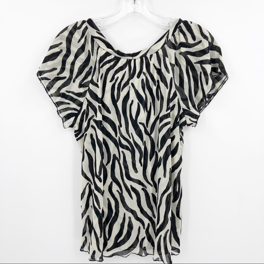 Relativity M Black White Zebra Animal Print Lightweight Simple Blouse RN# 69016 - Picture 9 of 9